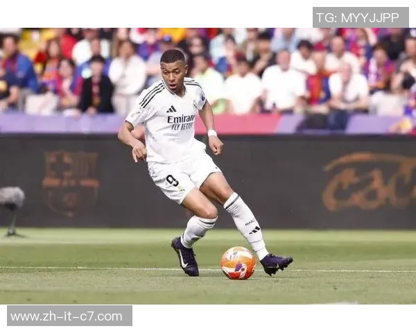 姆巴佩成就传奇之路 五号球星背后的努力与荣耀